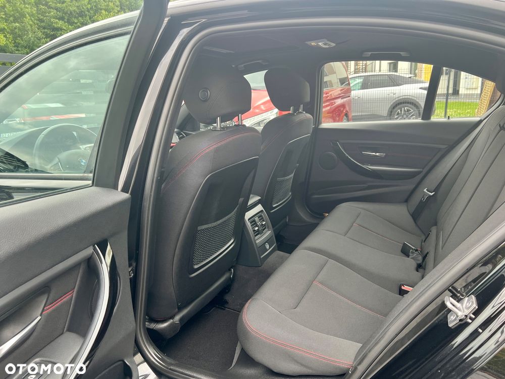 BMW Seria 3 318d xDrive Sport Line - 20
