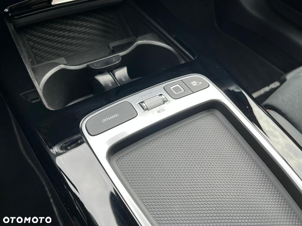 Mercedes-Benz Klasa A 220 4-Matic AMG Line 8G-DCT - 28