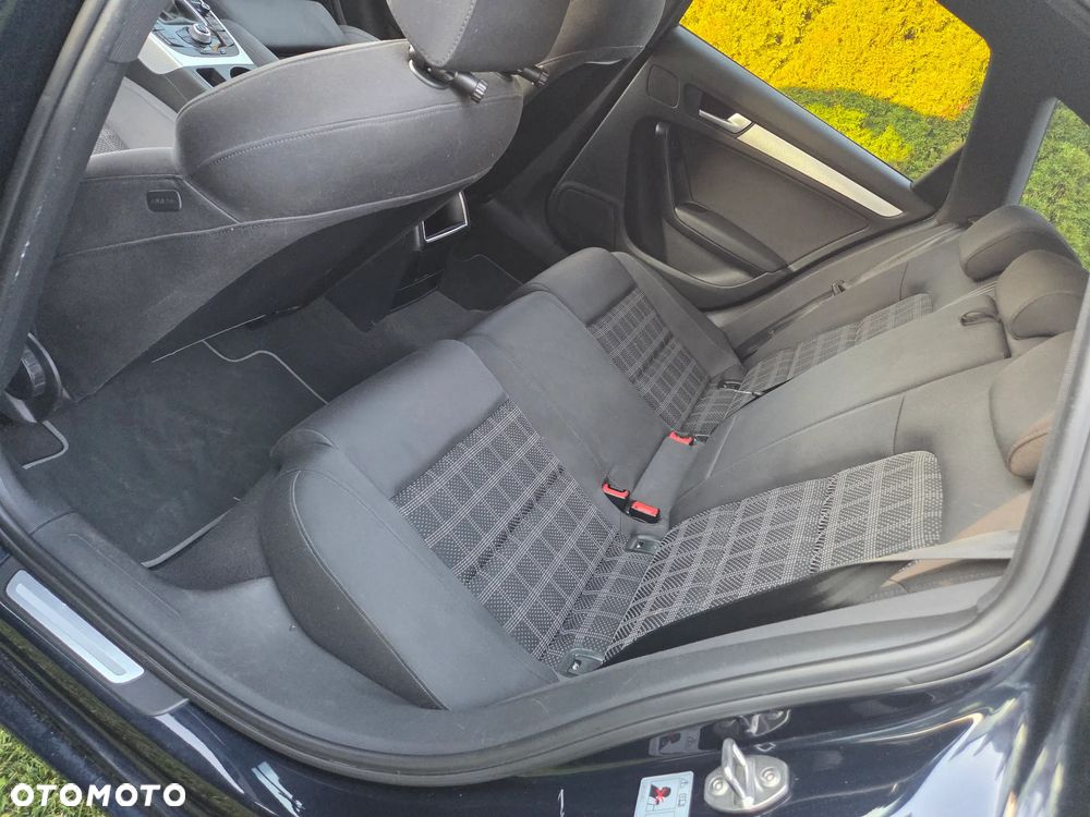 Audi A4 Avant 2.0 TDI DPF Ambiente - 11