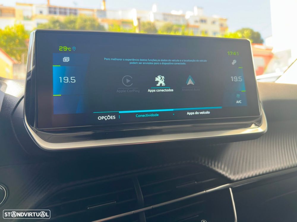 Peugeot e-2008 50 kWh Allure Pack — fotografia 18