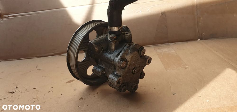 Pompa wspomagania kierownicy Audi A4 B7 2.0 TFSI 8E0145155ES 06B145255 - 4