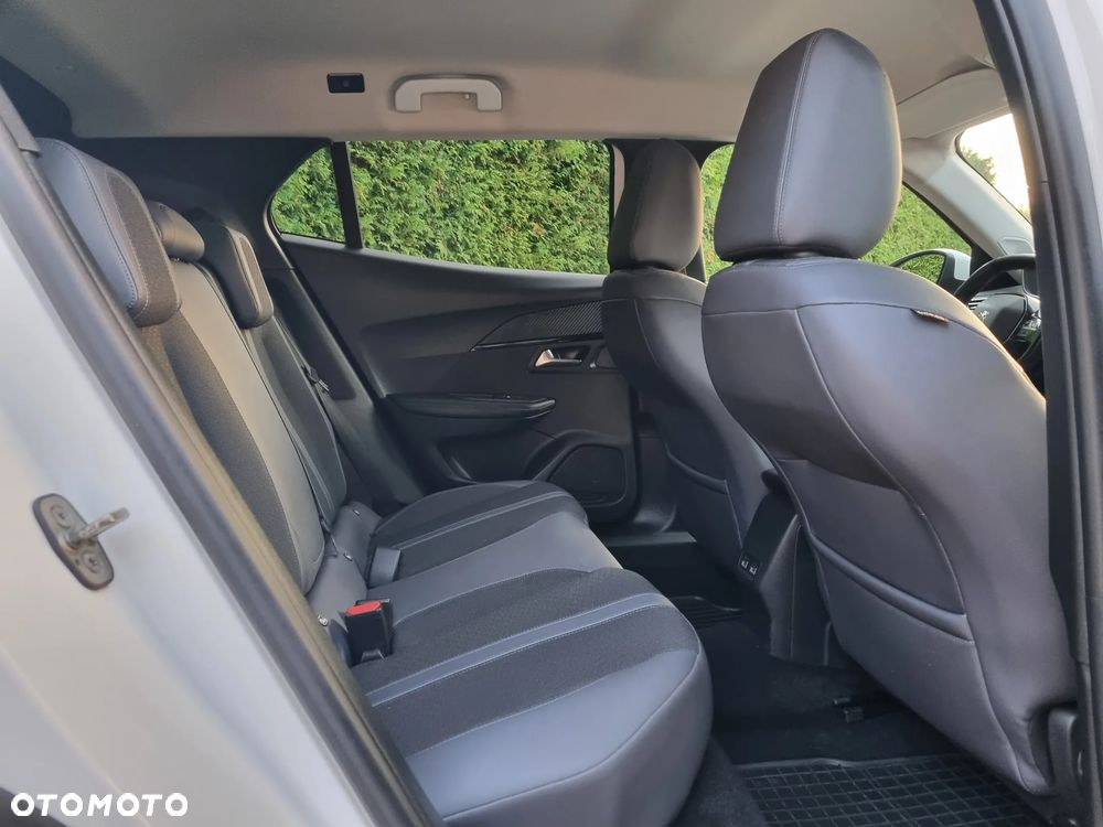 Peugeot 2008 PureTech 130 GPF Stop&Start Allure - 8
