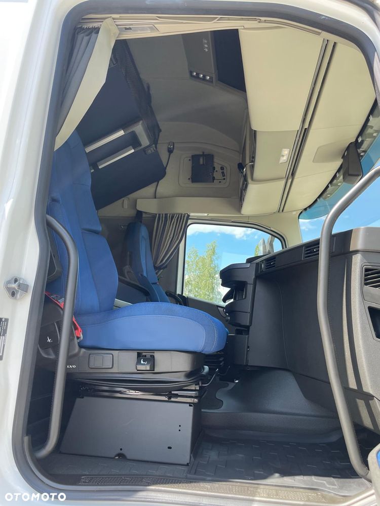Volvo FH - 33