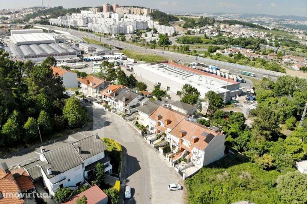 Terreno urbano em excelente localização em Pedroso - Vila Nova de Gaia - Grande imagem: 3/16