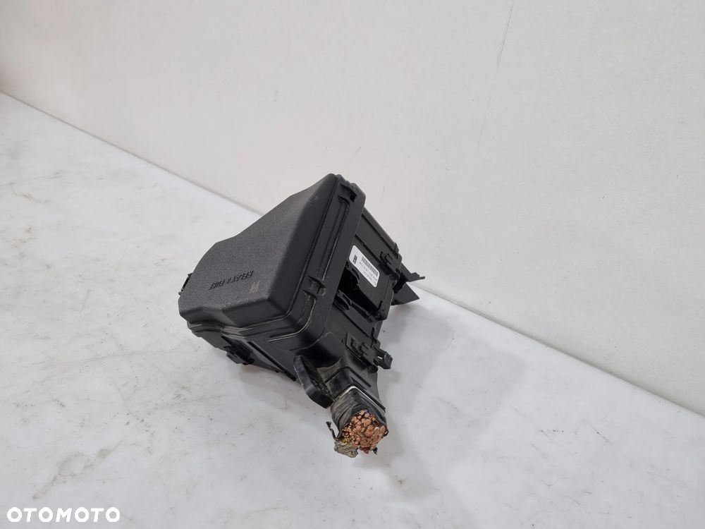 TOYOTA YARIS III LIFT 1.5 SKRZYNKA BEZPIECZNIKÓW 821150UG10C 82662-0D710-A - 2