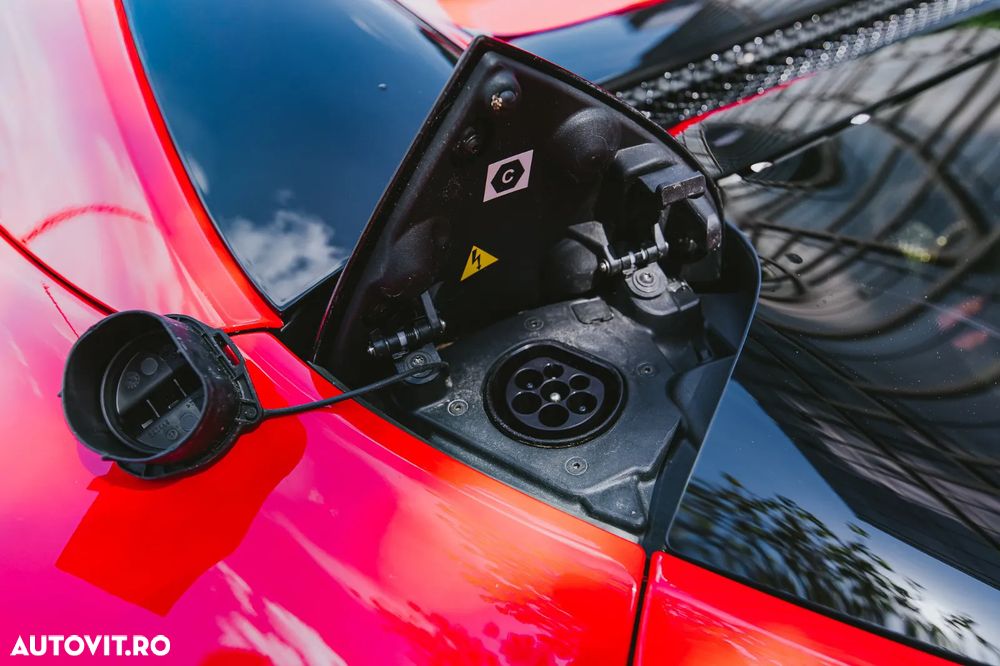 Ferrari 296 GTS - 37