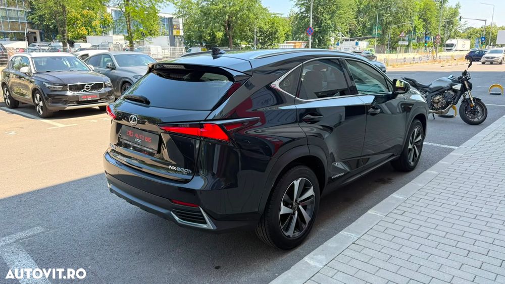 Lexus Seria NX - 6