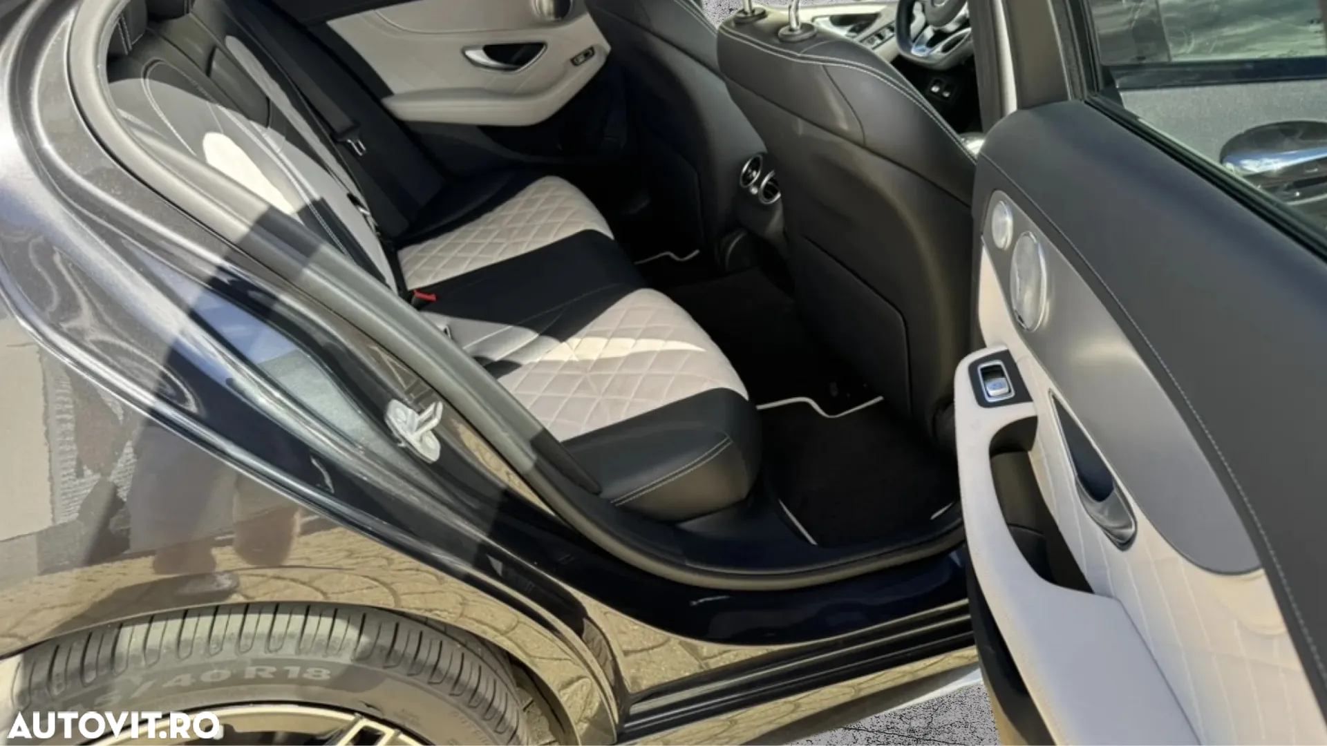 Mercedes-Benz C 300 e 9G-TRONIC AMG Line - 15