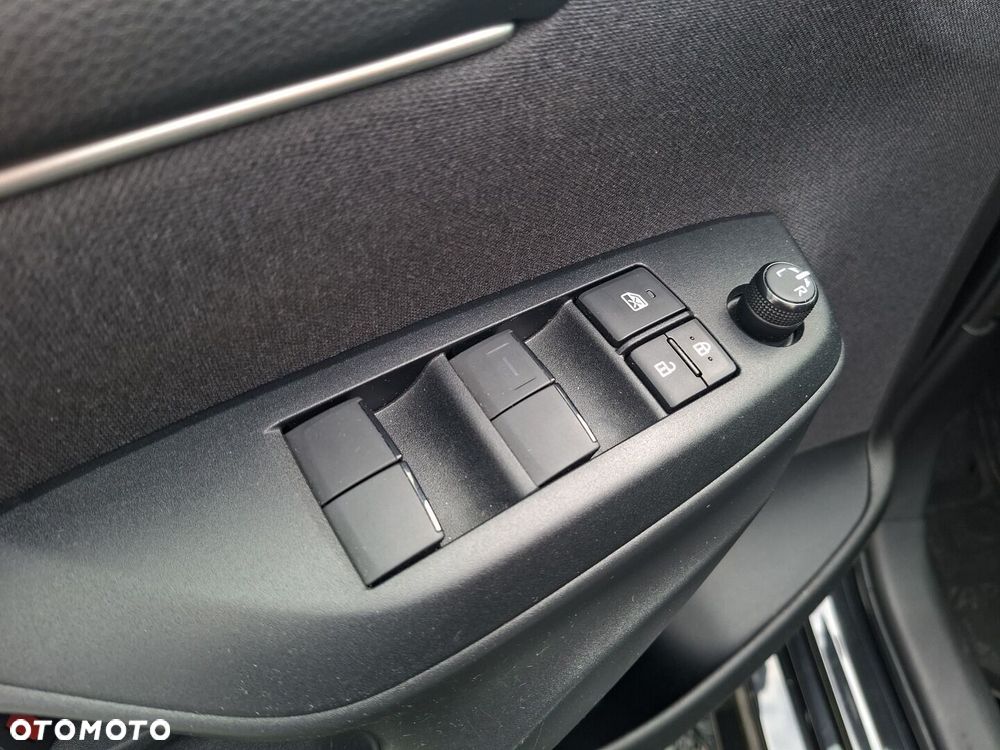 Toyota Yaris Hybrid 1.5 Comfort - 22