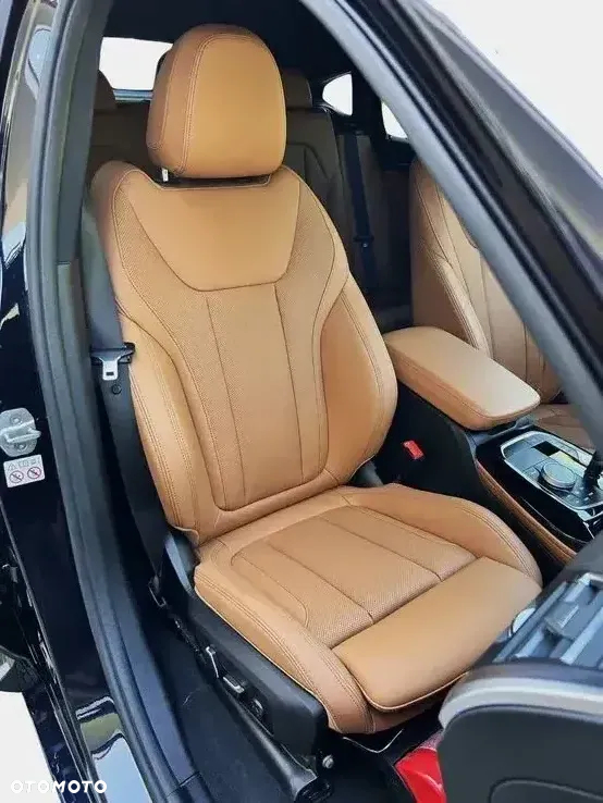 BMW X4 - 33