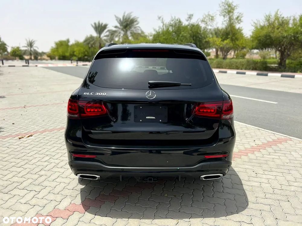 Mercedes-Benz GLC 300 4Matic 9G-TRONIC - 4