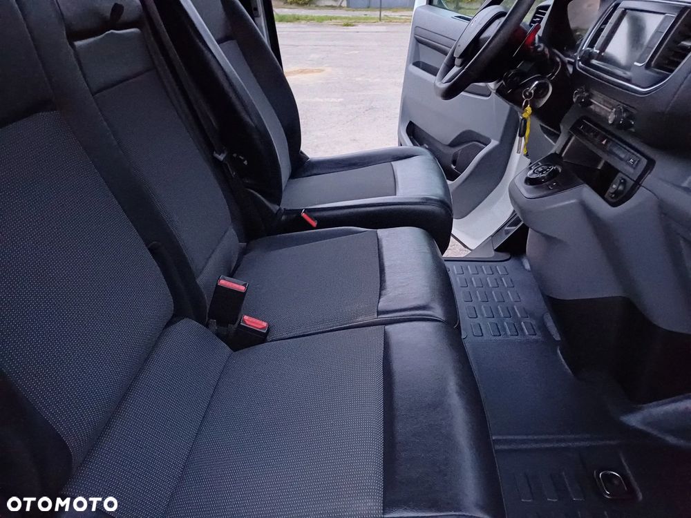 Peugeot Expert Vivaro proace - 27