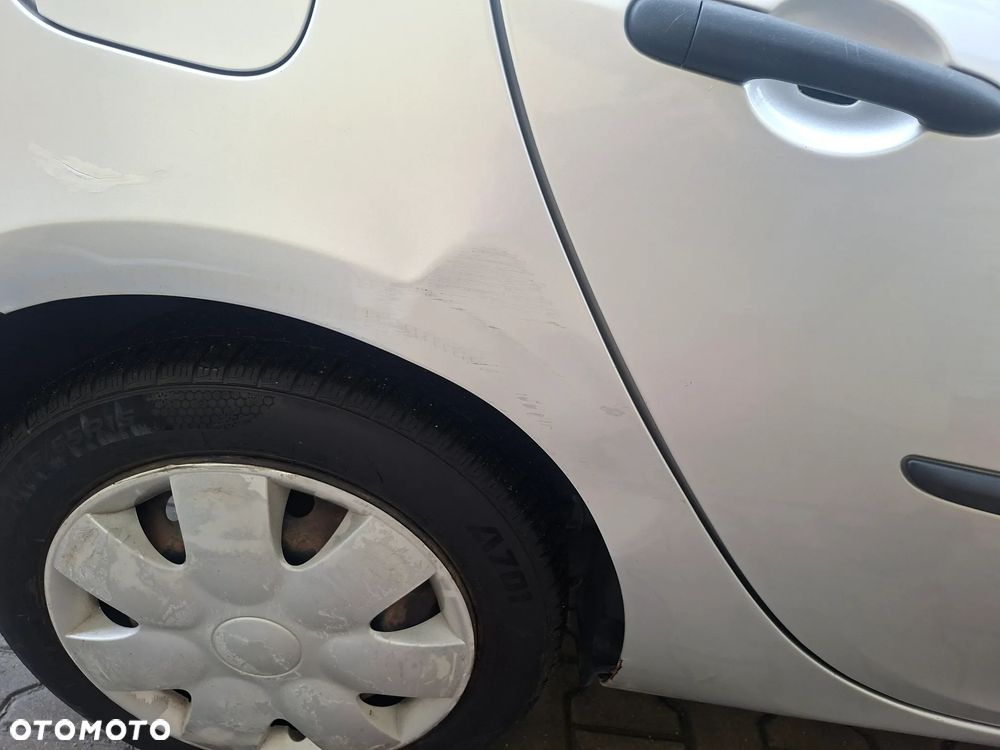 Renault Clio - 14