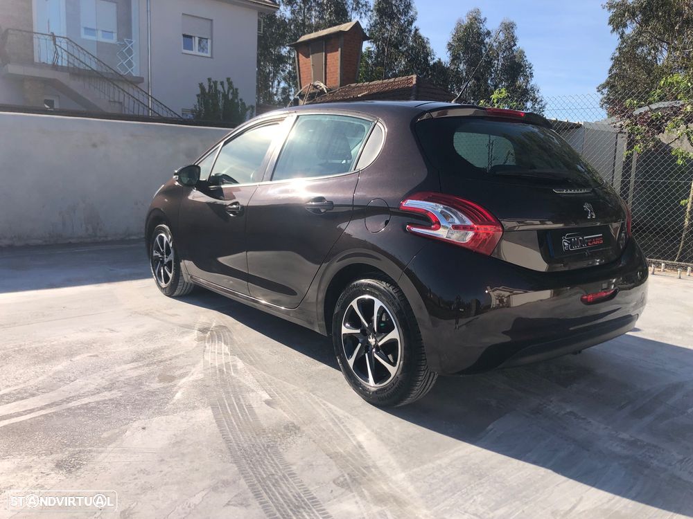 Peugeot 208 e-HDi 92 Stop&Start Active - 4