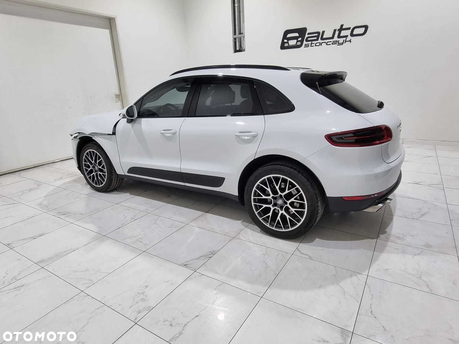 Porsche Macan - 2