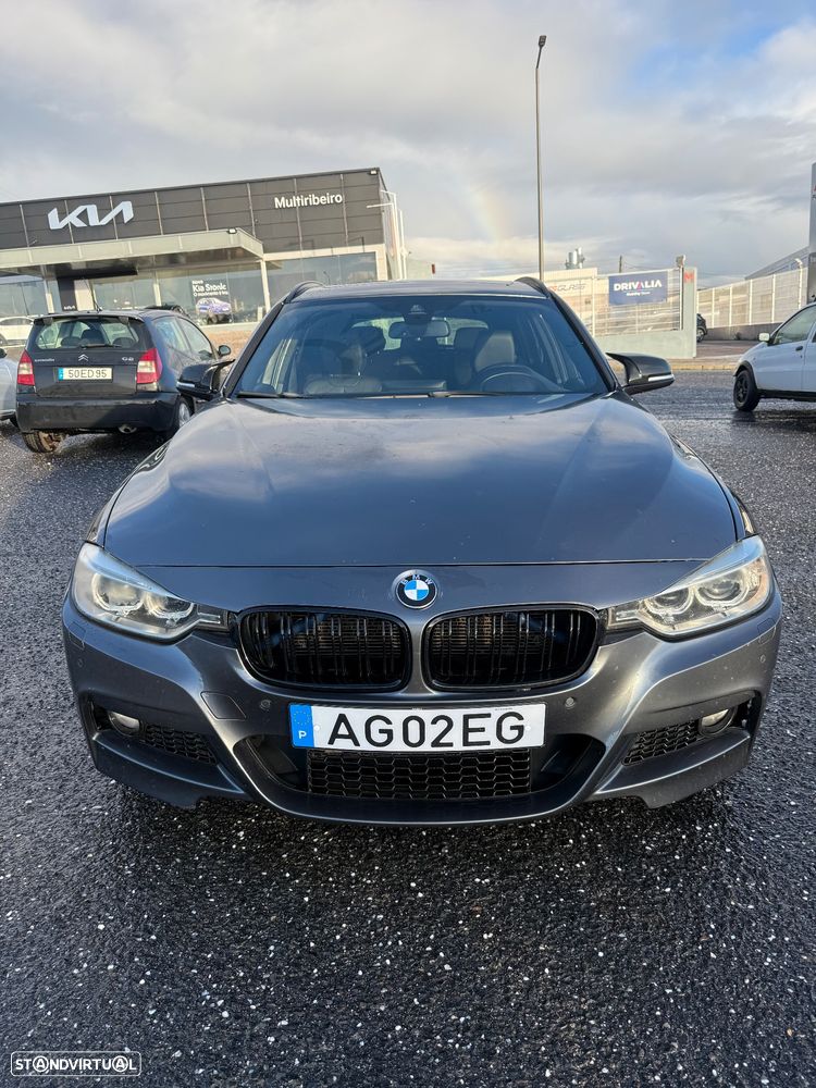 BMW 320 d Pack M - 11