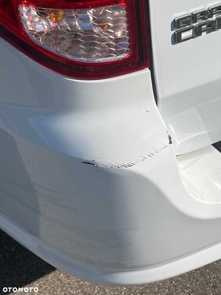 Dodge Grand Caravan - 5
