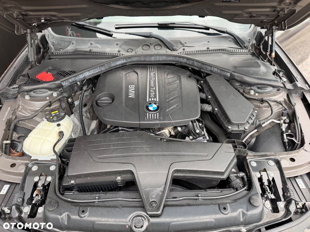 BMW Seria 3 318d Luxury Line EU6 - 37