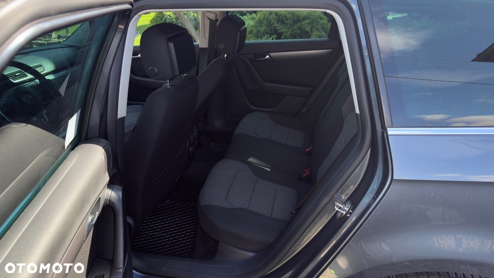 Volkswagen Passat 1.6 TDI BlueMotion Technology Comfortline - 17