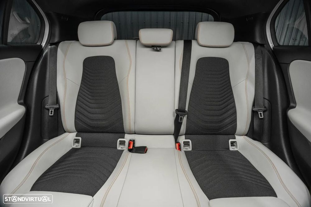 Mercedes-Benz A 180 d Style Plus Aut. - 24
