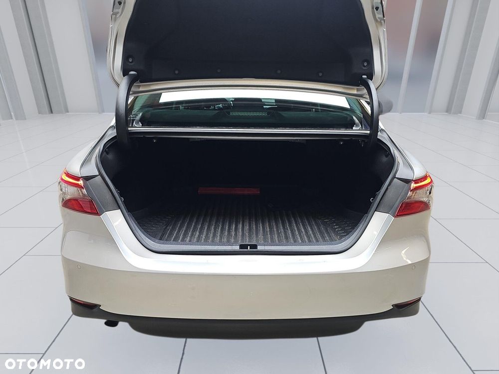 Toyota Camry 2.5 Hybrid Prestige CVT - 20