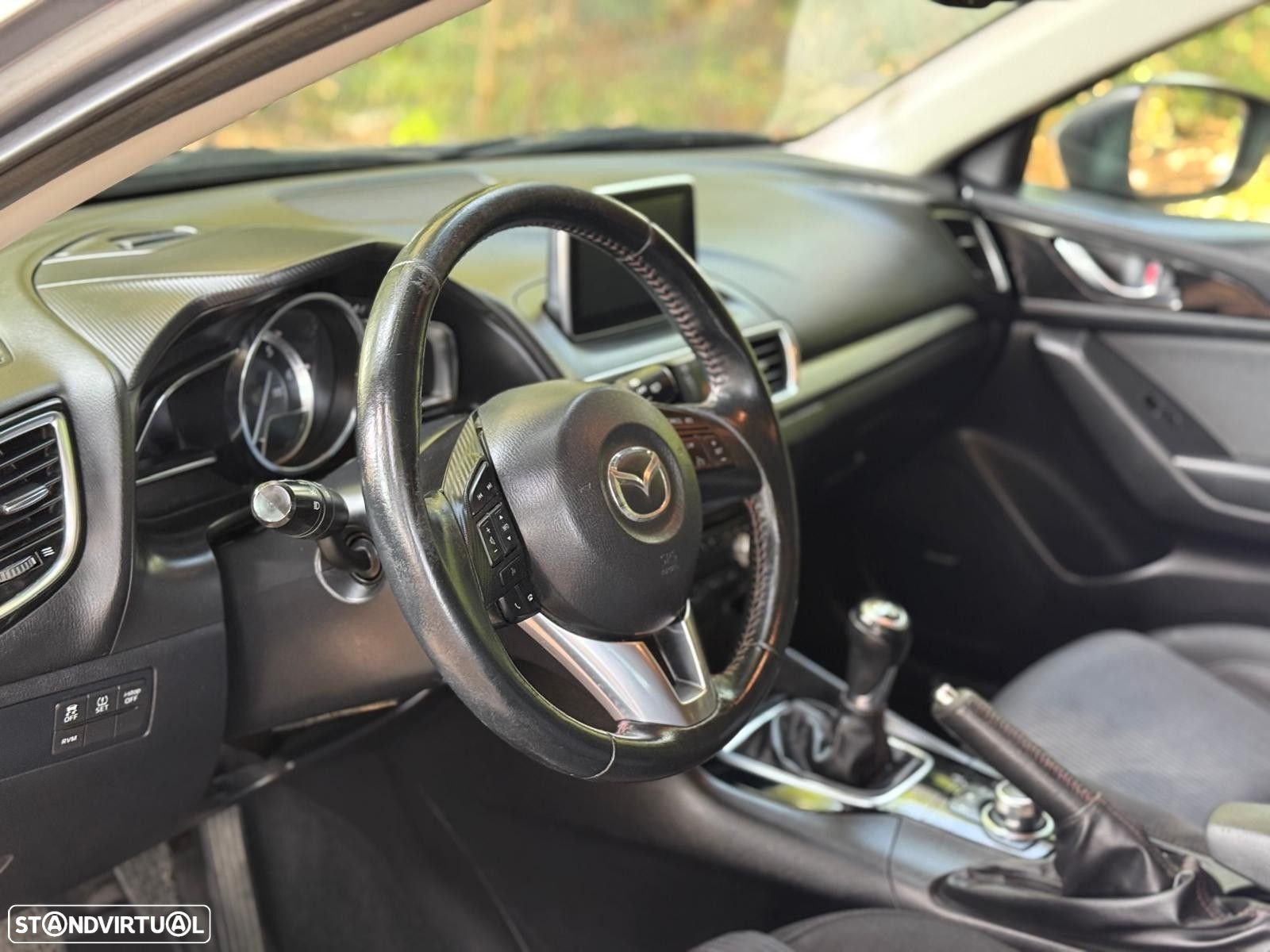 Mazda 3 1.5 Sky-D Excellence Pack Leather Navi - 11