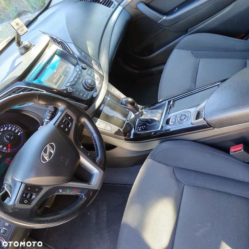 Hyundai i40 Kombi 1.7 CRDi DCT Premium - 13