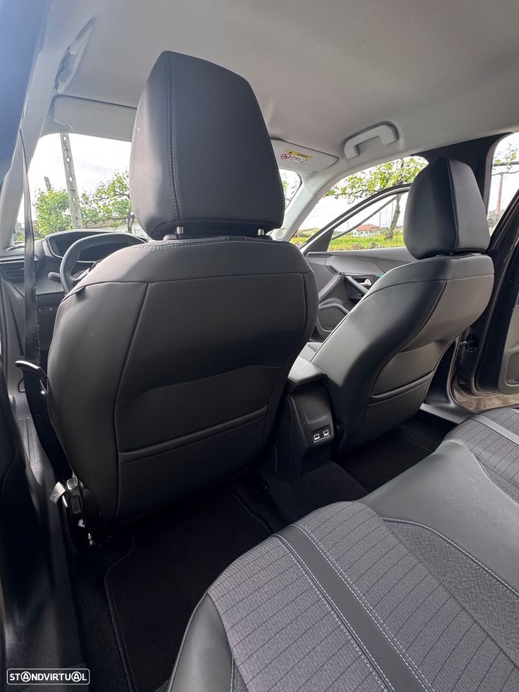 Peugeot 2008 1.2 PureTech Allure - 11