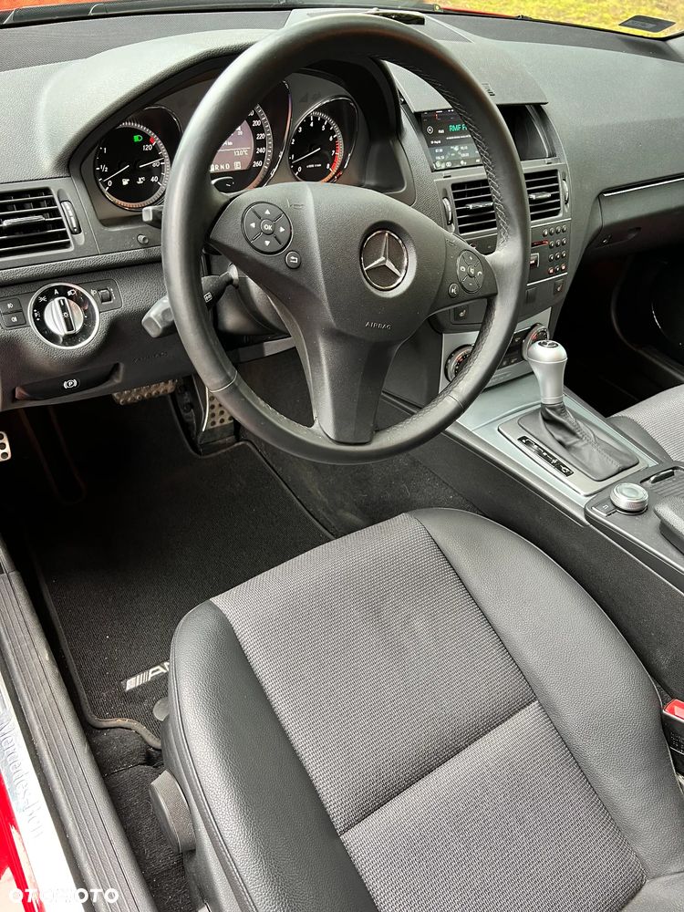 Mercedes-Benz Klasa C 250 CGI BlueEff Avantgarde - 15