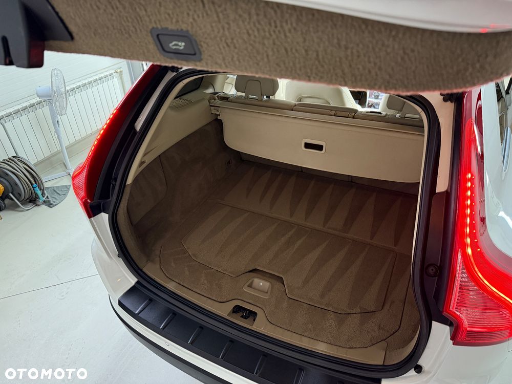 Volvo XC 60 DRIVe R Design - 15