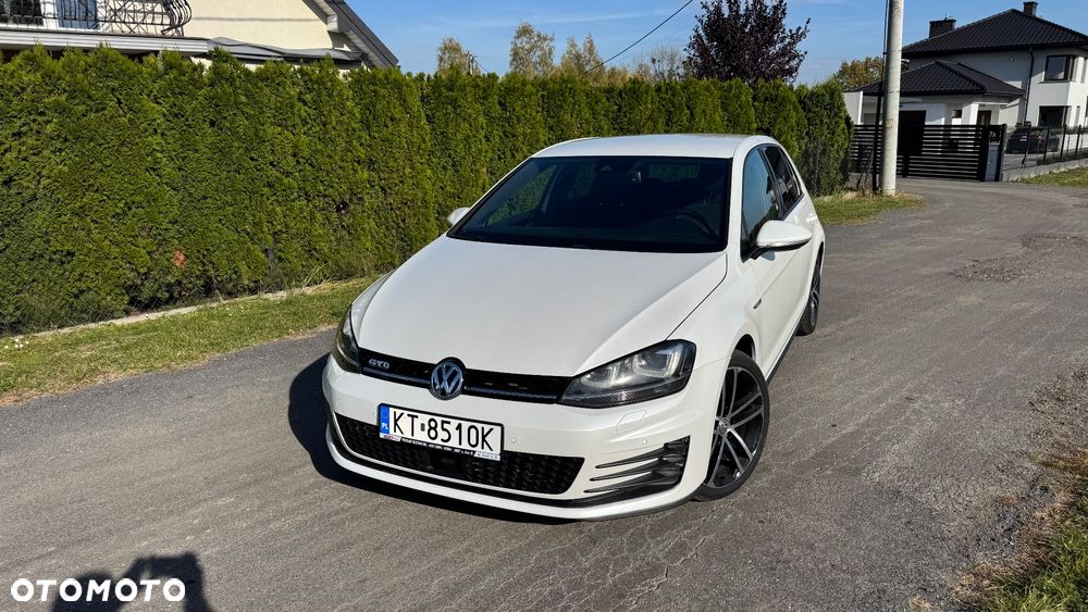 Volkswagen Golf 2.0 TDI BMT GTD - 5