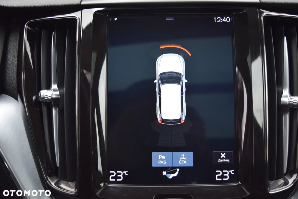 Volvo XC 60 D3 Momentum Pro - 24