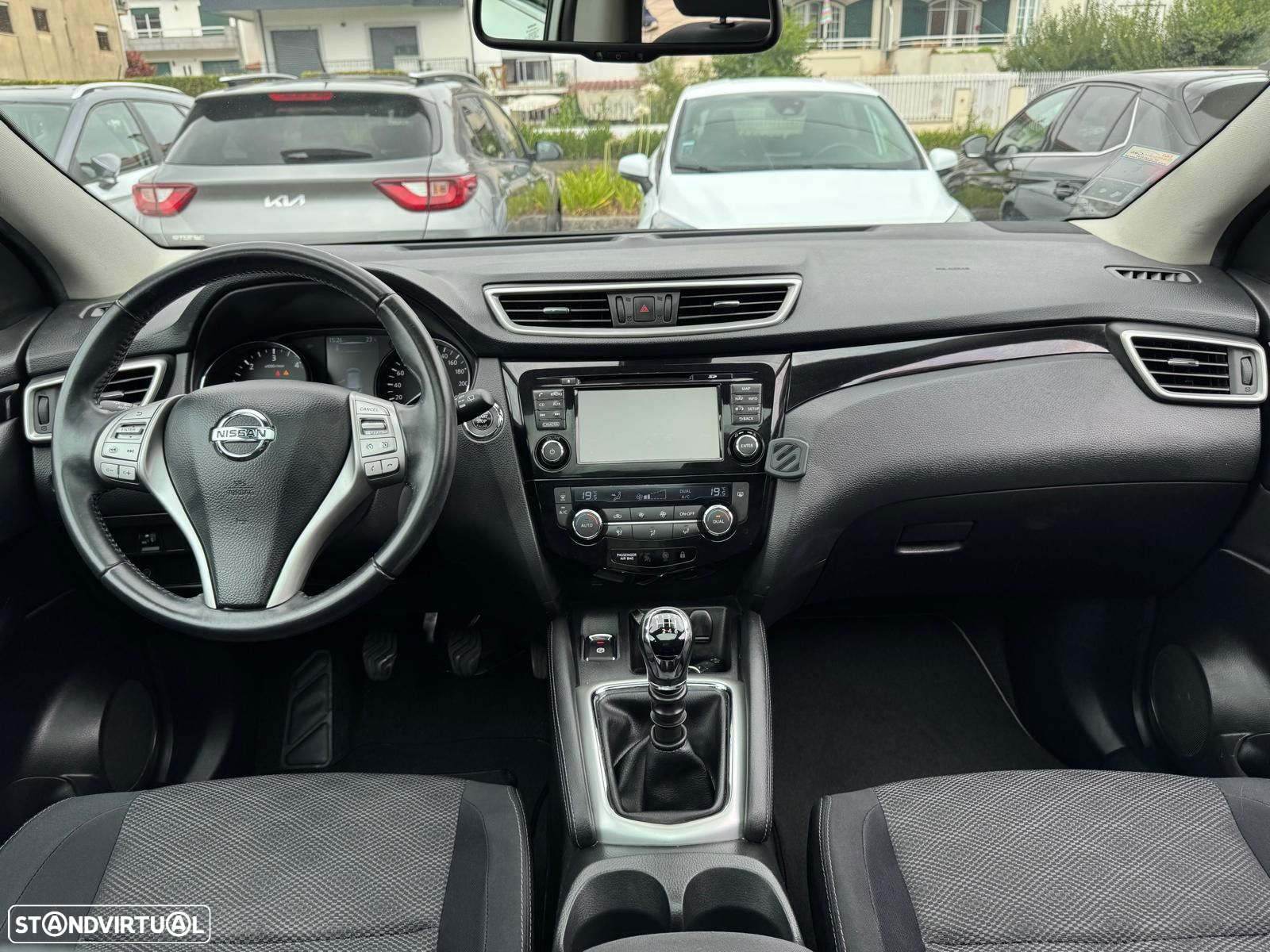 Nissan Qashqai 1.5 dCi N-Connecta - 11