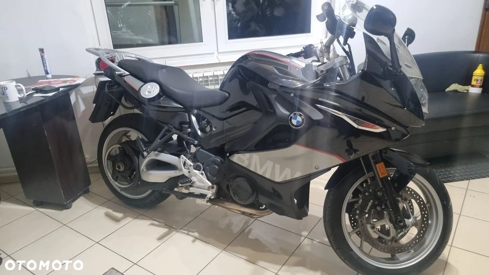 BMW F - 2