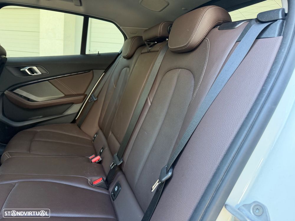 BMW 118 i Aut. Luxury Line - 11
