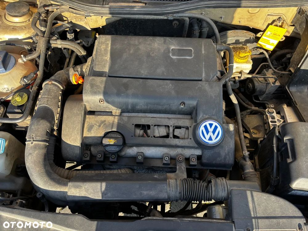 Volkswagen Golf 1.4 Q - 8