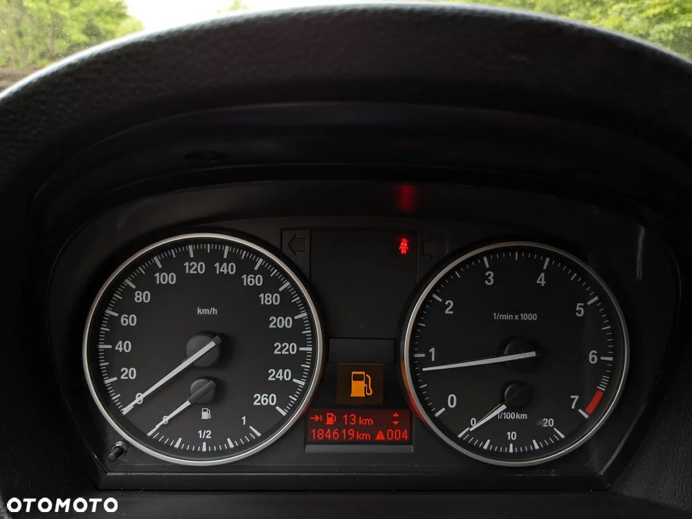 BMW Seria 3 318i Edition Exclusive - 33