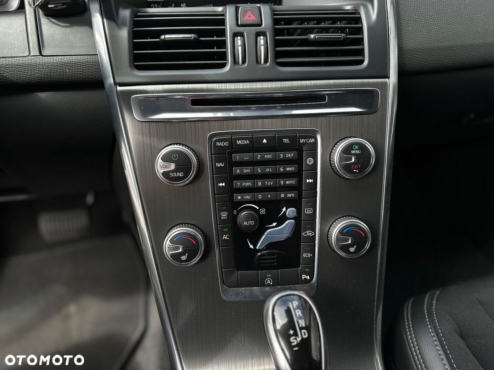 Volvo XC 60 - 24