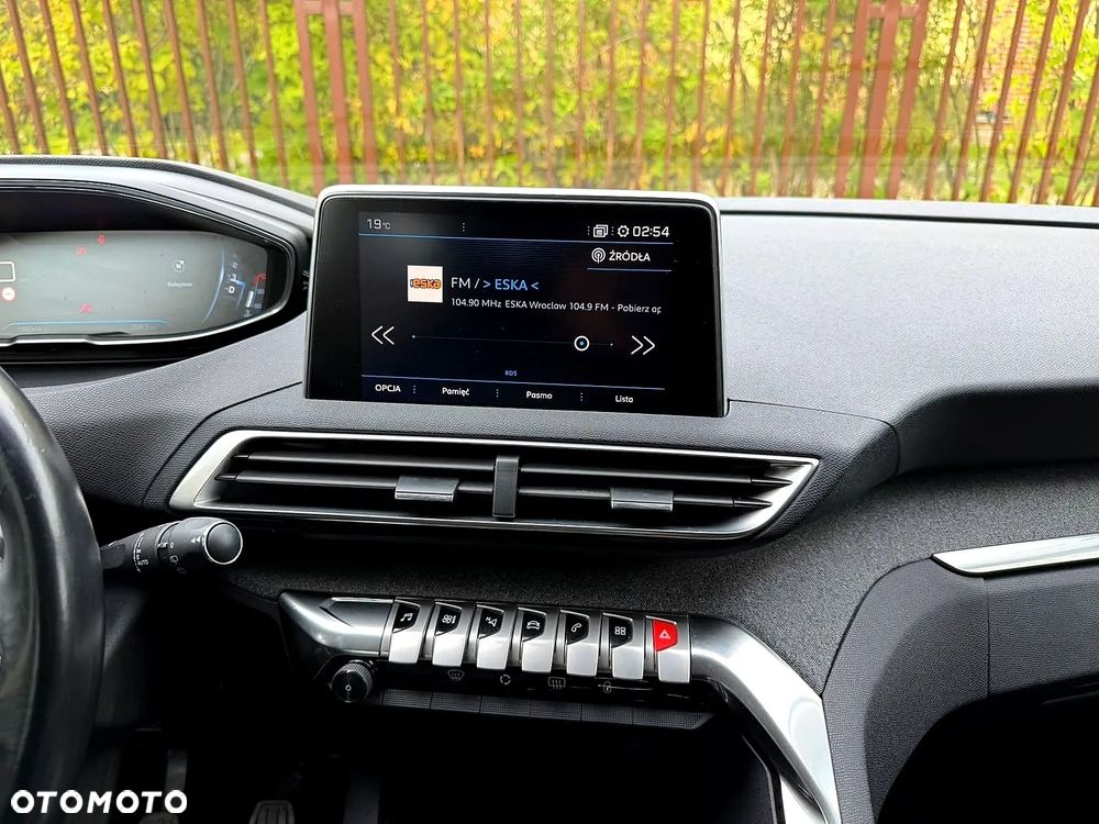Peugeot 3008 PureTech 130 Stop & Start GPF Allure Business-Paket - 9