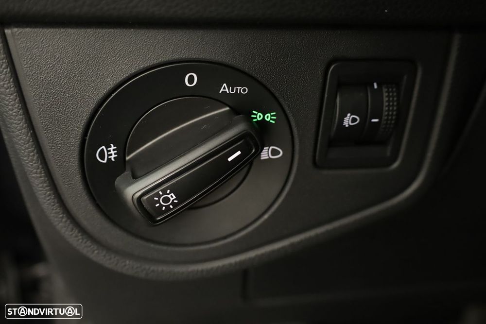 VW Taigo 1.0 TSI Urban DSG - 18