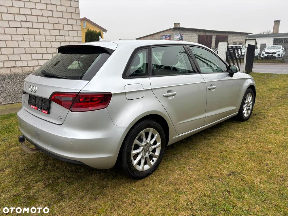 Audi A3 Sportback 2.0 TDI Attraction - 4