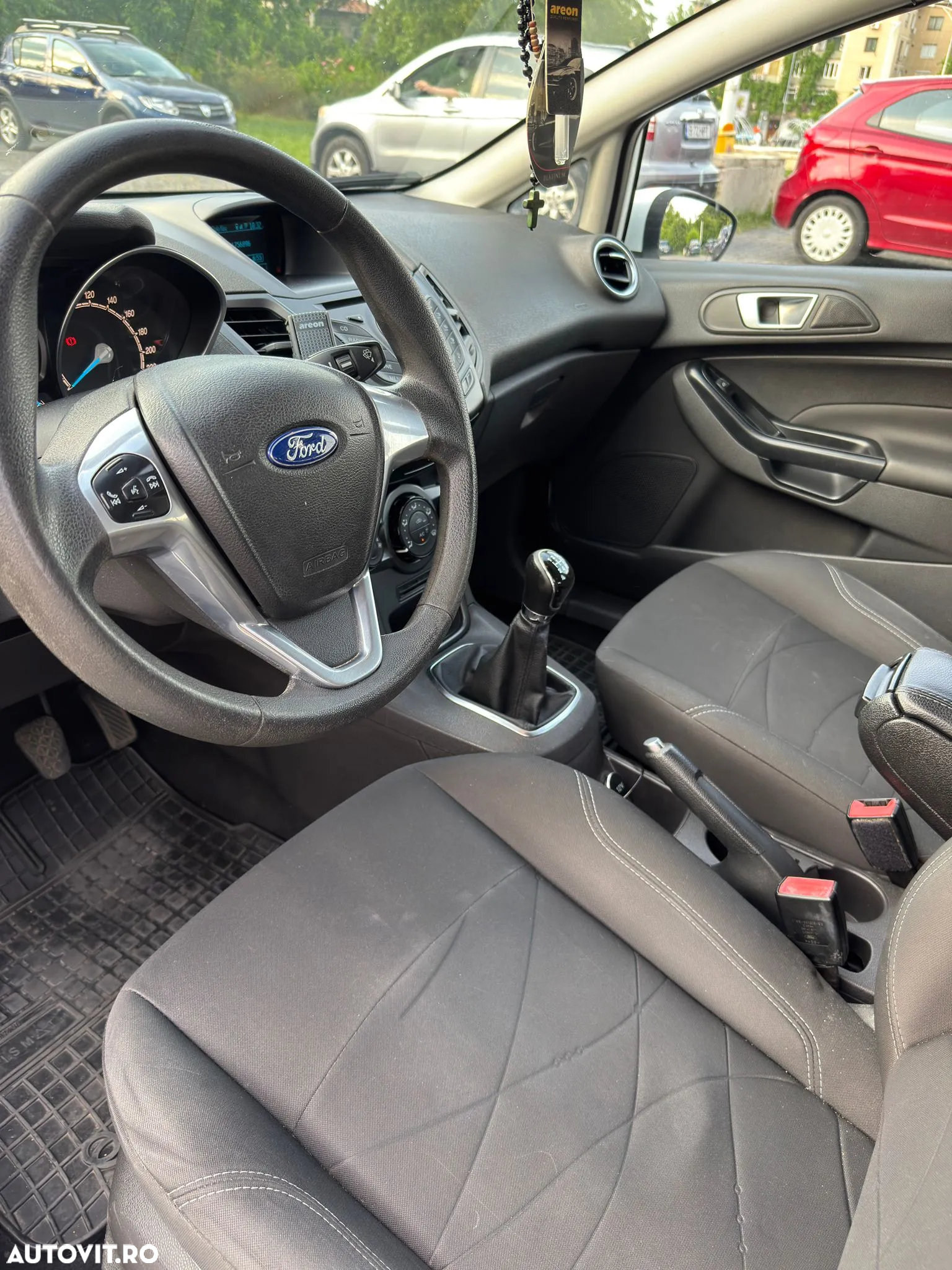 Ford Fiesta - 9