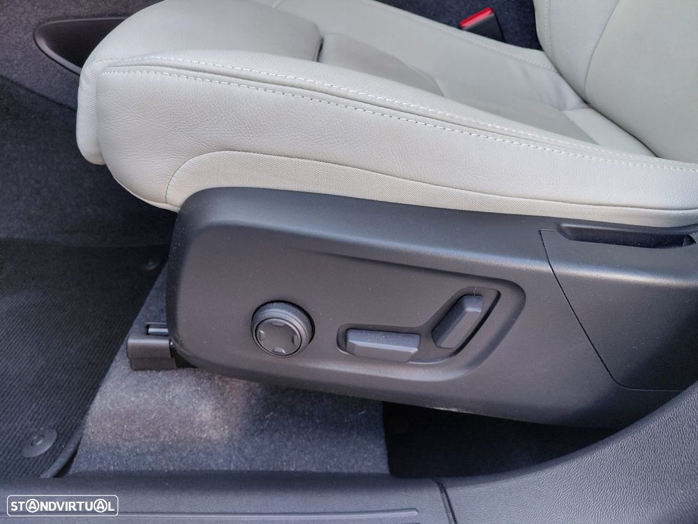 Volvo XC 40 1.5 T2 Plus Dark Auto - 31