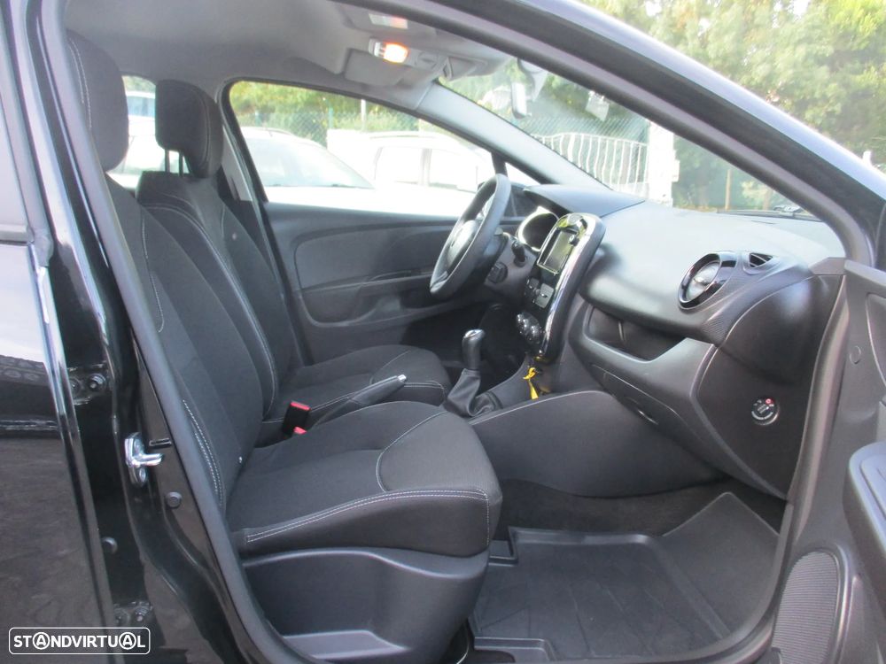 Renault Clio - 16