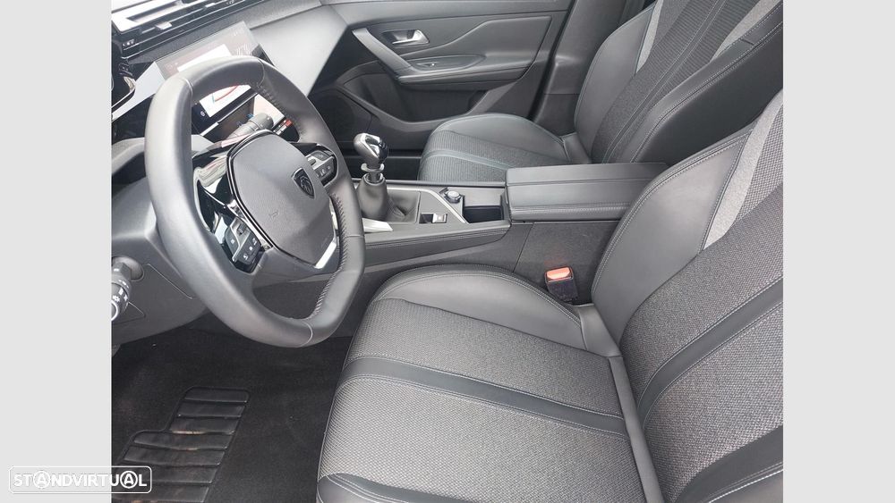 Peugeot 308 1.2 PureTech Allure Pack - 11