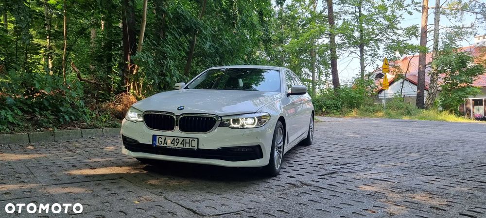BMW Seria 5 530i xDrive Sport Line sport - 3