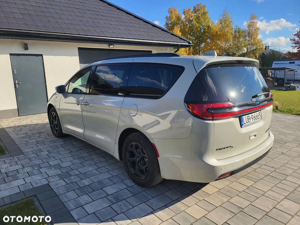 Chrysler Pacifica - 7