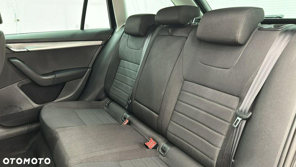 Skoda Octavia 2.0 TDI DSG Ambition - 12