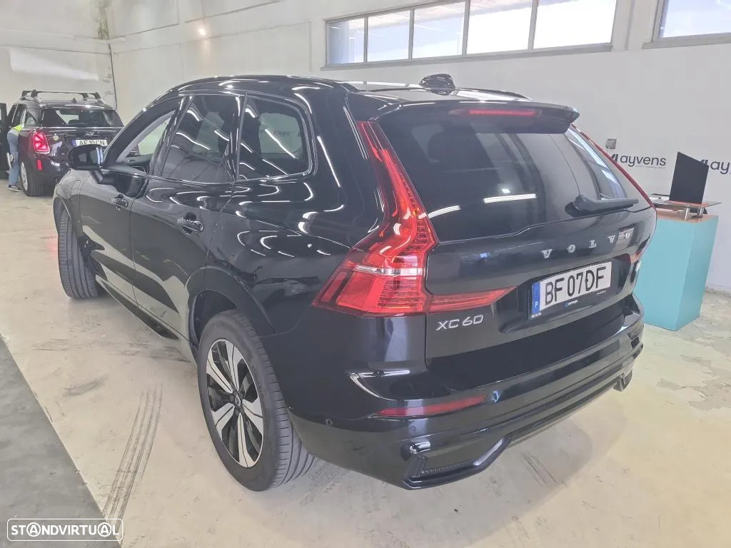 Volvo XC 60 2.0 T6 PHEV Plus Dark AWD - 2