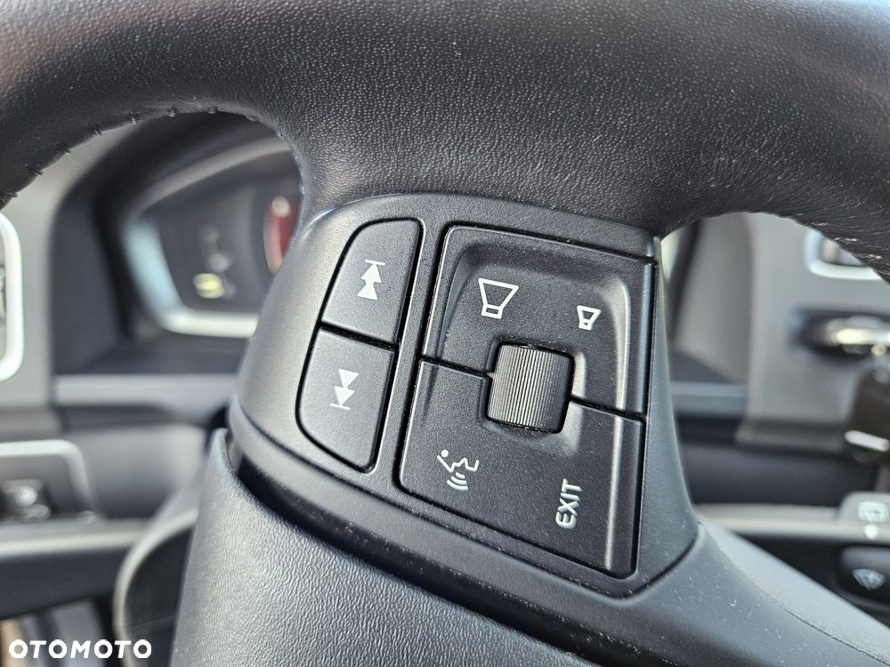 Volvo V60 D4 Momentum - 13